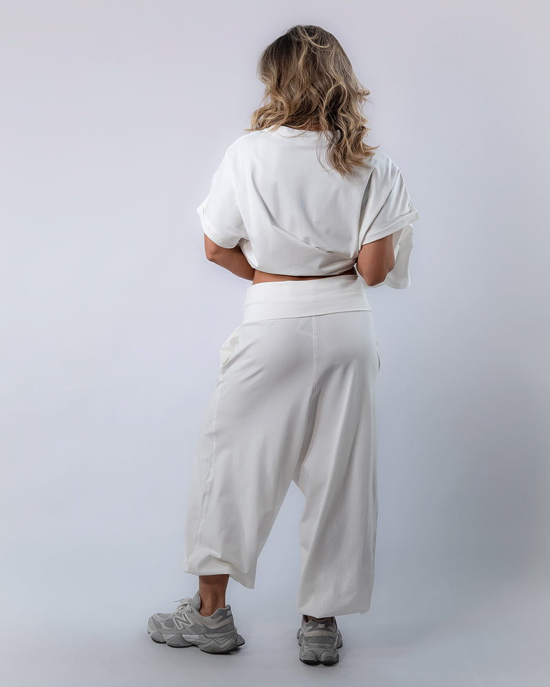 The Ease Set - White